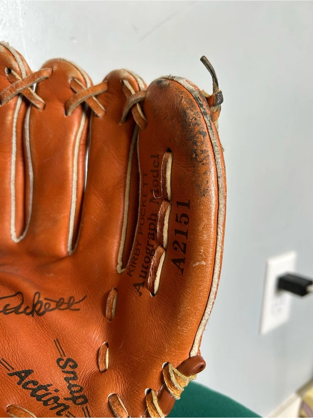 VTG Kirby Puckett Wilson Autograph Model A2151  R Throw 10” Baseball Glove Youth